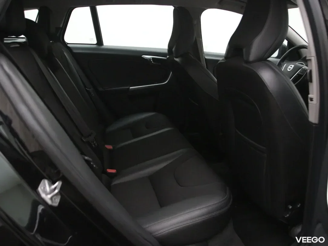 Volvo V60 2.4 212kW