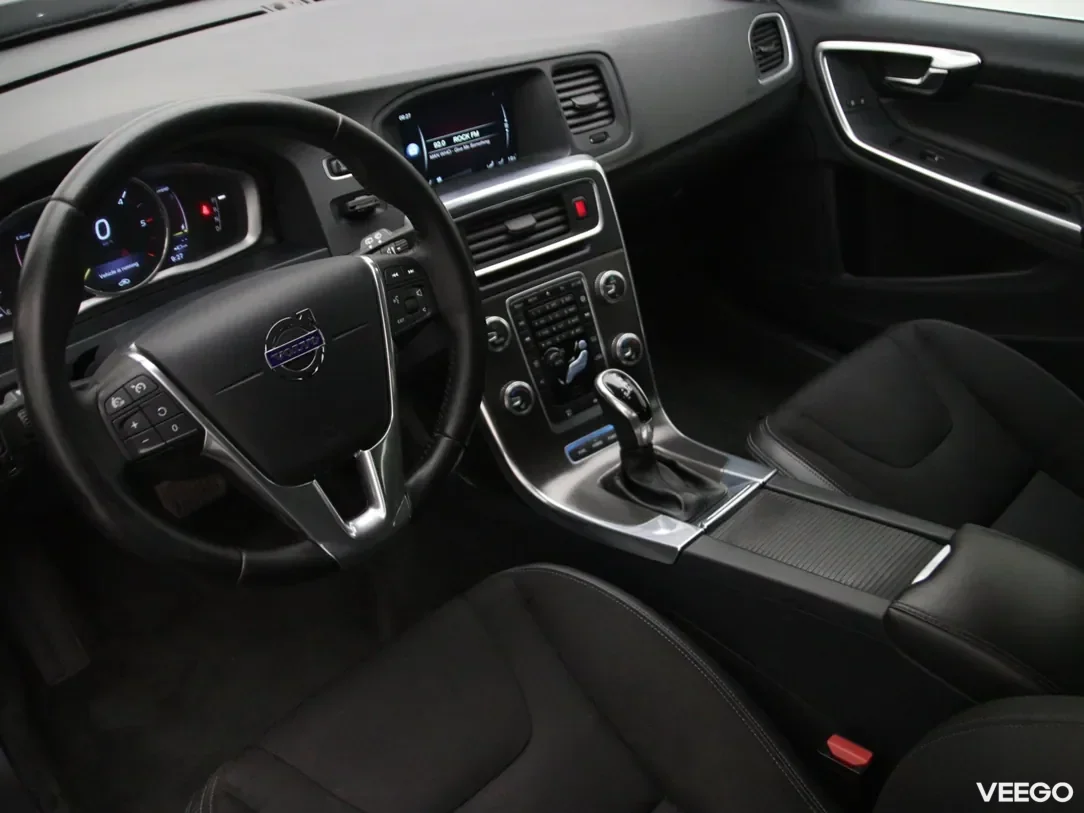 Volvo V60 2.4 212kW