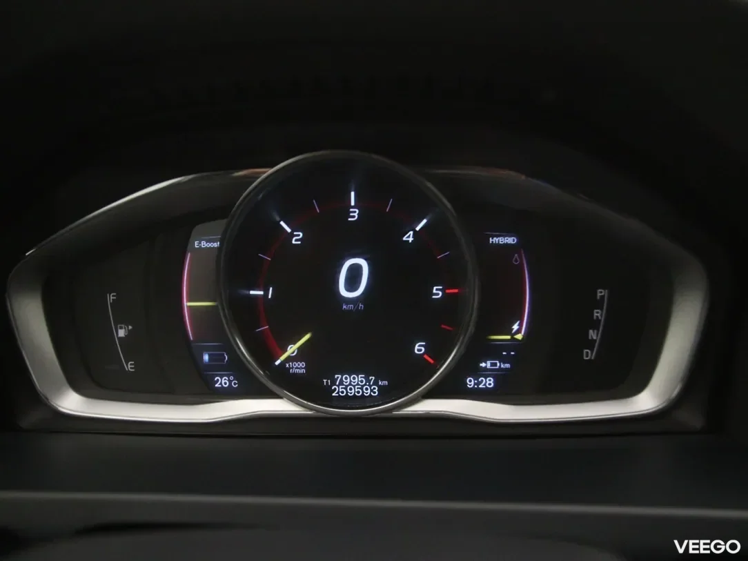 Volvo V60 2.4 212kW