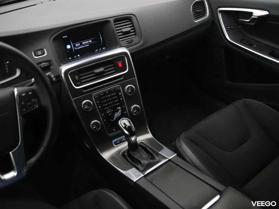 Volvo V60 2.4 212kW