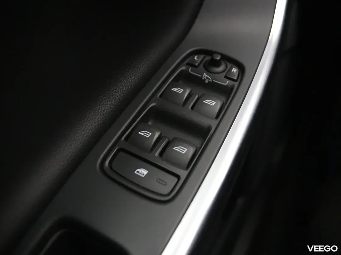 Volvo V60 2.4 212kW