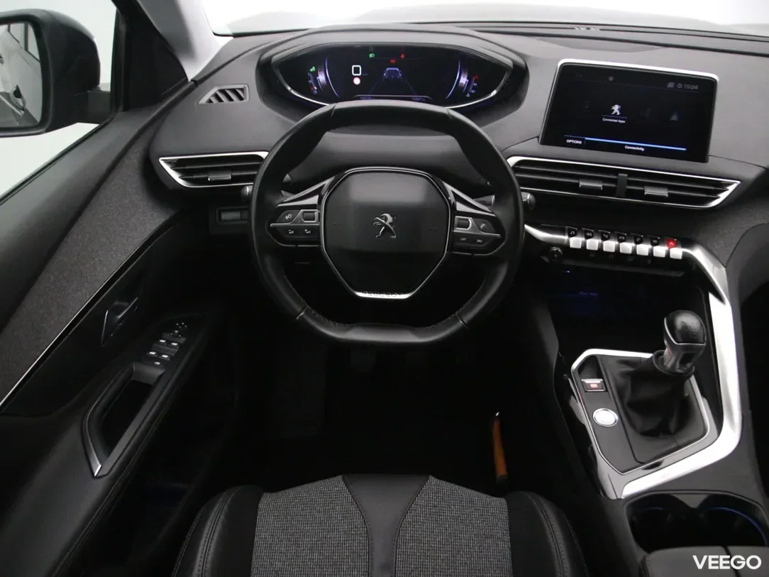 Peugeot 5008 1.2 96kW
