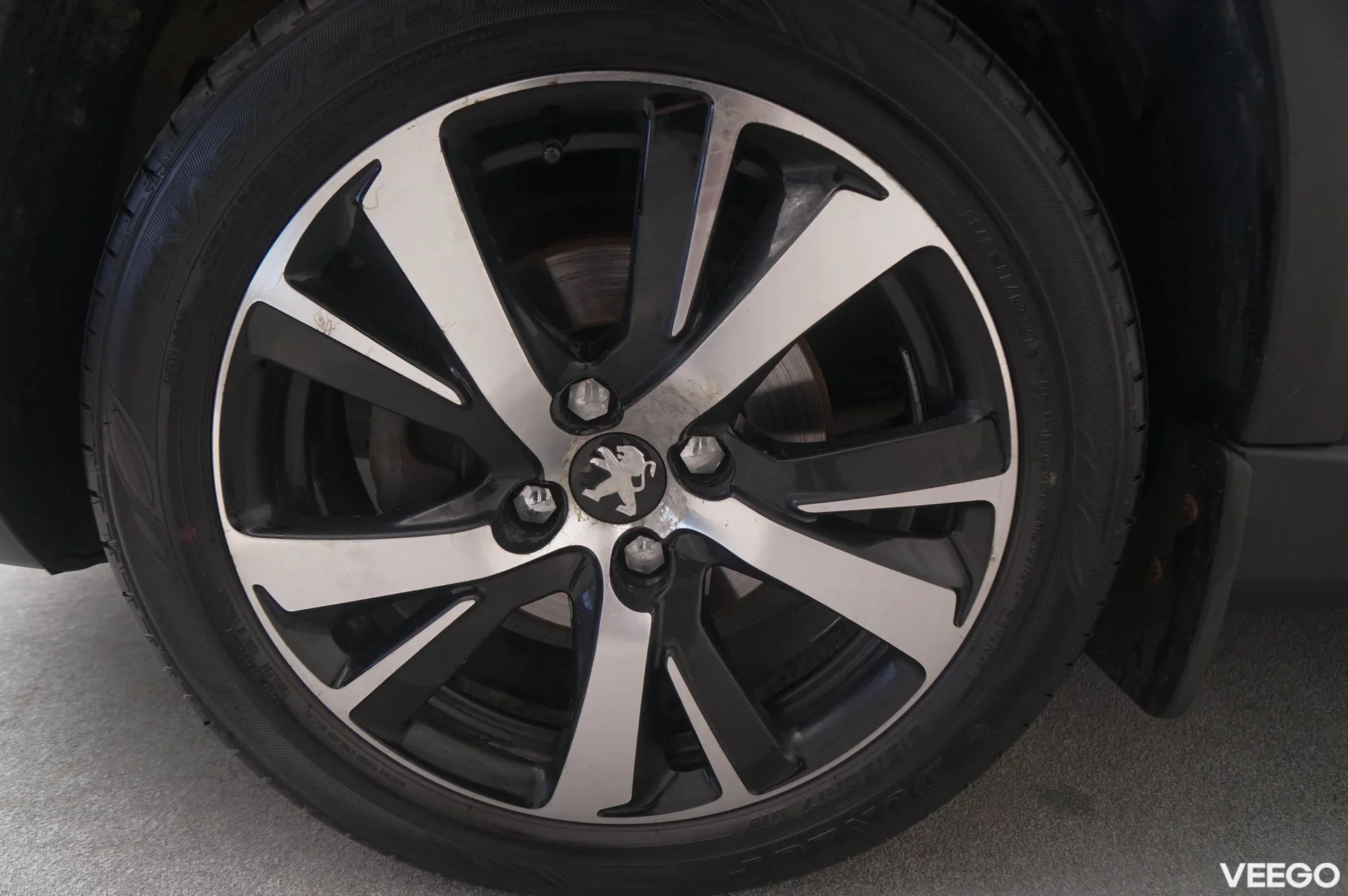 Peugeot 2008 - 1.2 81kW