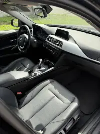 BMW 320 2.0 135kW thumbnail