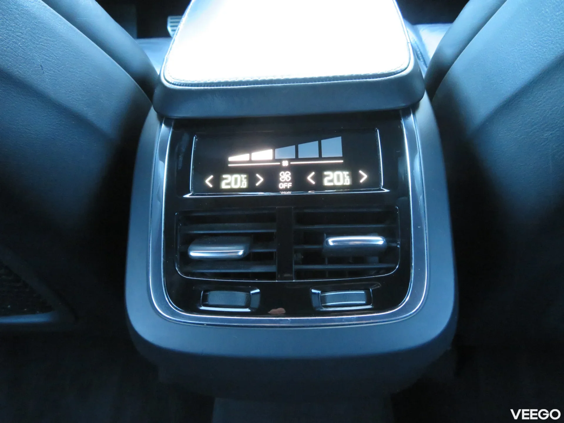 Volvo XC90 2.0 165kW