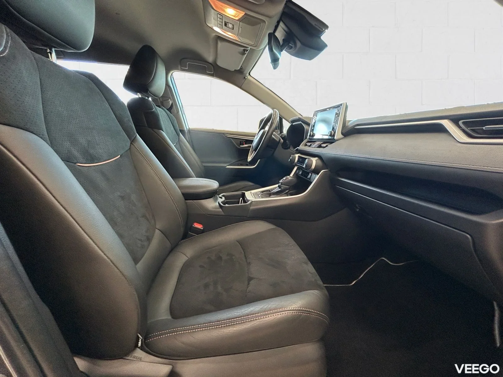 Toyota RAV4 Luxury Plus Hyrbid 2.5 131kW