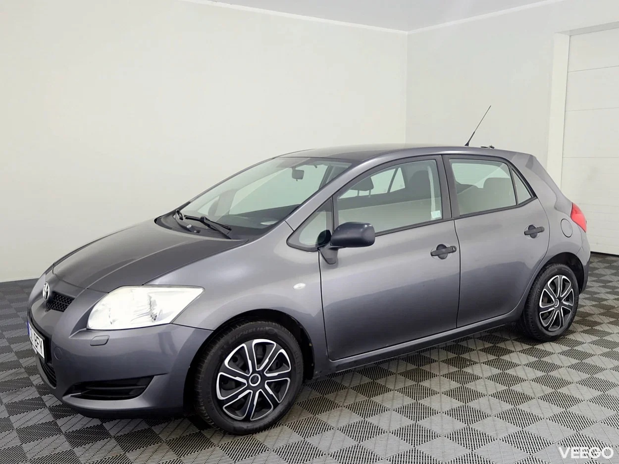 Toyota Auris 1.6 91kW