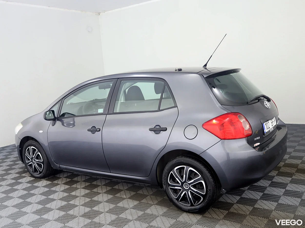 Toyota Auris 1.6 91kW