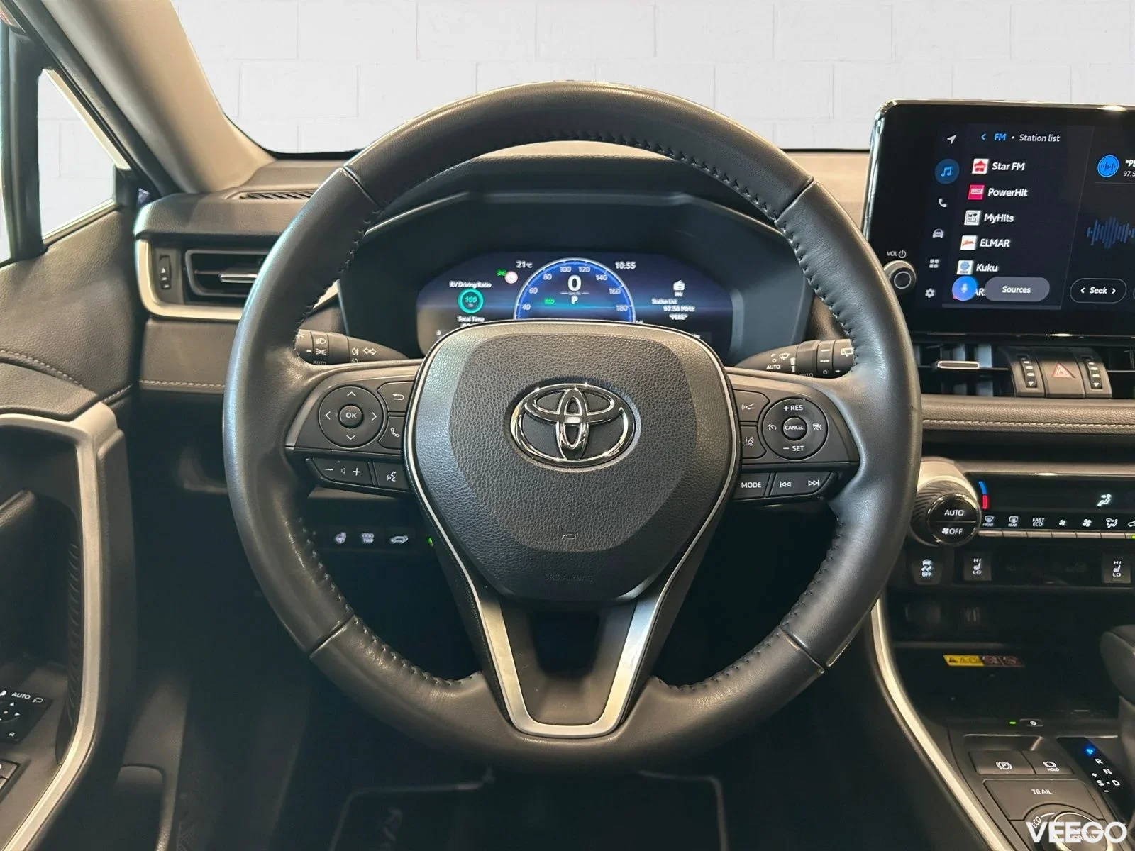 Toyota RAV4 Luxury Plus Hybrid 2.5 131kW