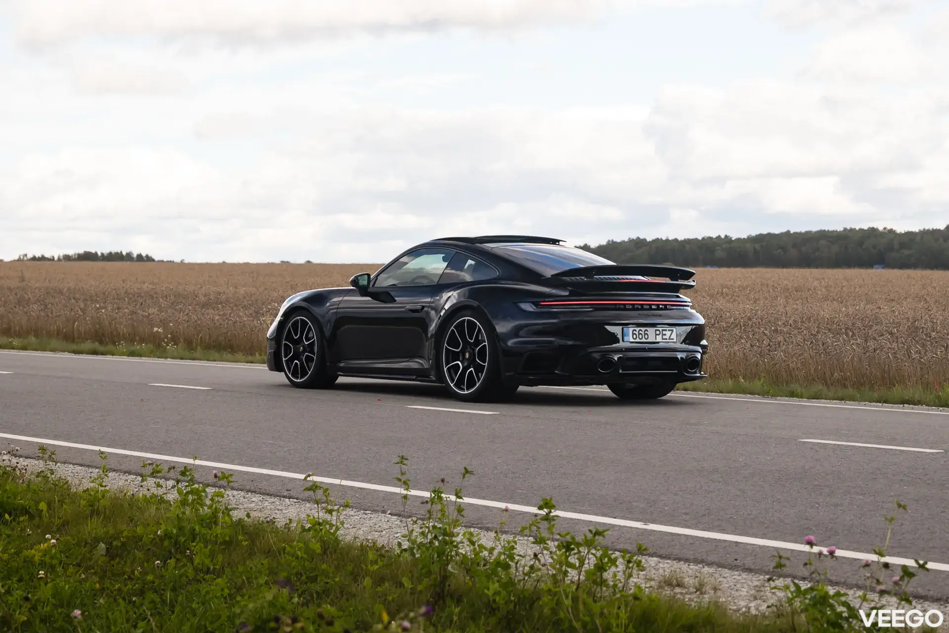 Porsche 911 Turbo S 3.7 478kW