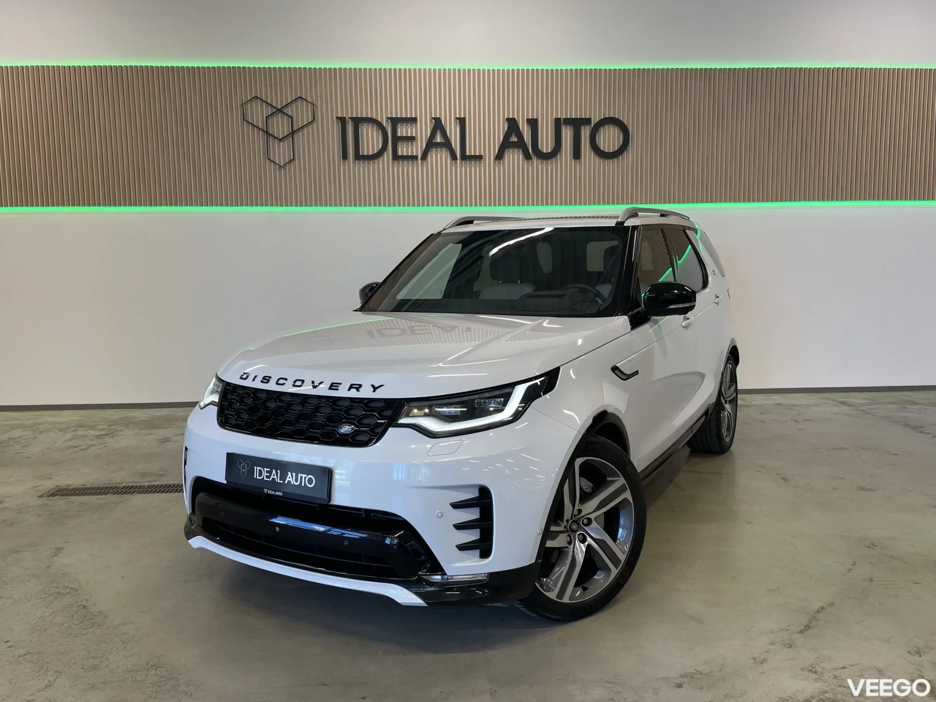 Land Rover Discovery R-Dynamic 3 221kW
