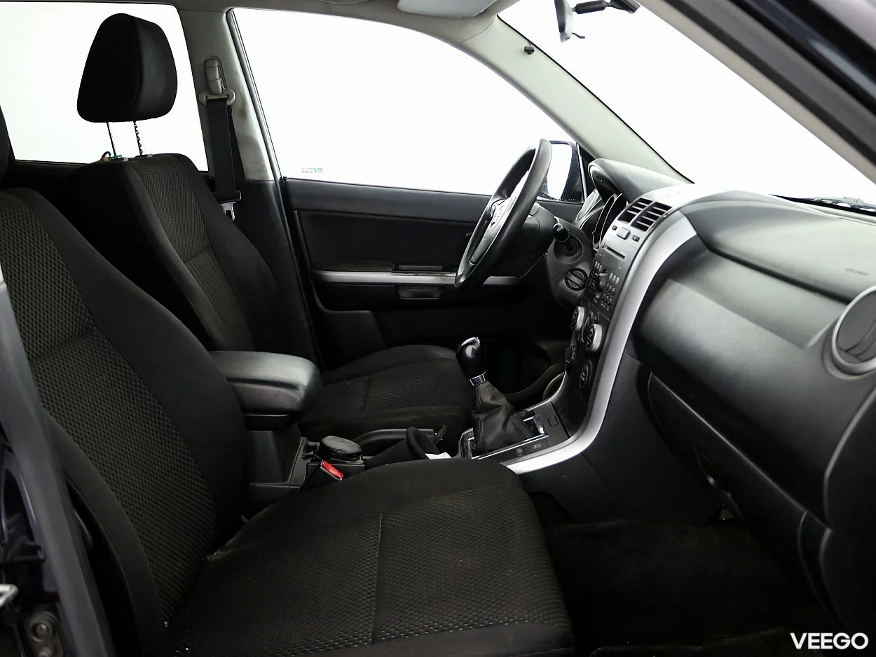 Suzuki Grand Vitara 2.4 124kW