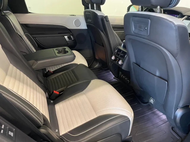 Image of Land Rover Discovery R-Dynamic 3 221kW