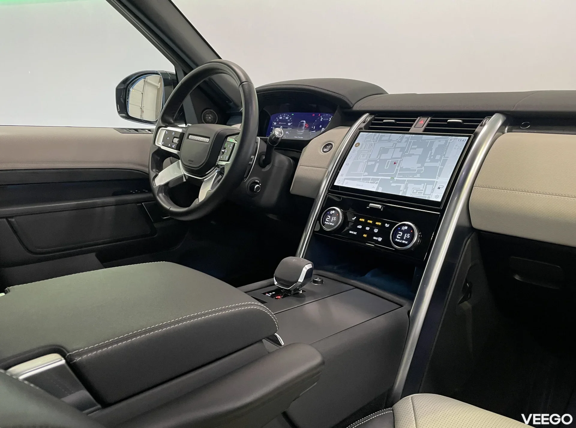 Land Rover Discovery R-Dynamic 3 221kW