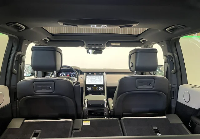Image of Land Rover Discovery R-Dynamic 3 221kW