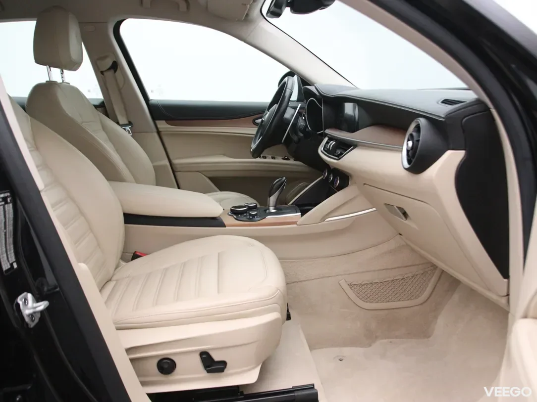 Alfa Romeo Stelvio 2.2 140kW