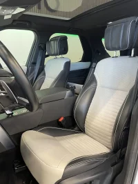 Land Rover Discovery R-Dynamic 3 221kW thumbnail