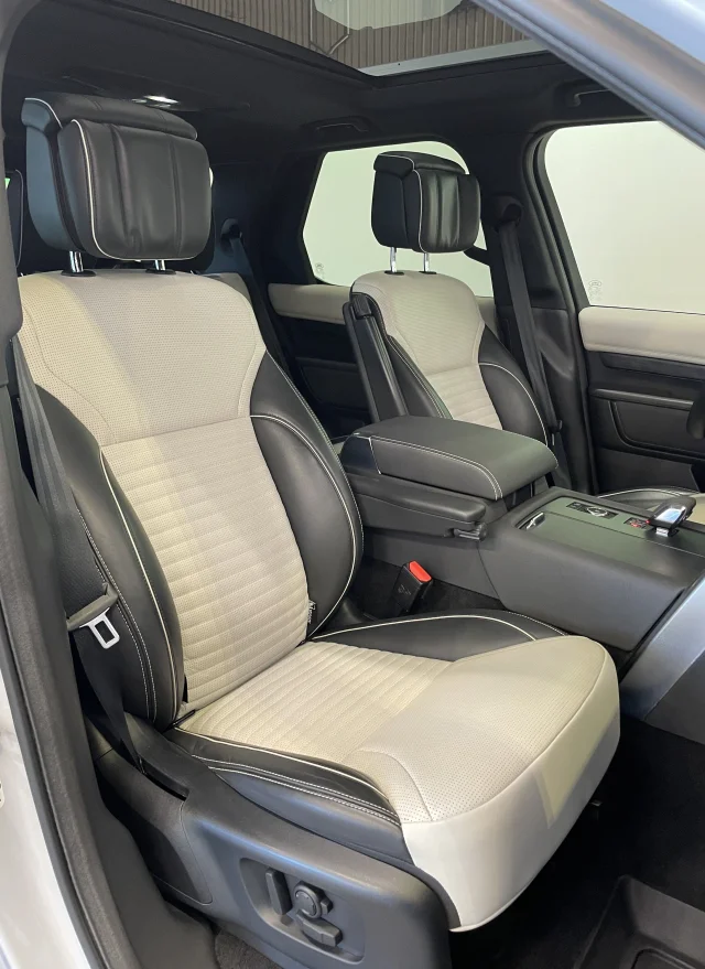 Image of Land Rover Discovery R-Dynamic 3 221kW