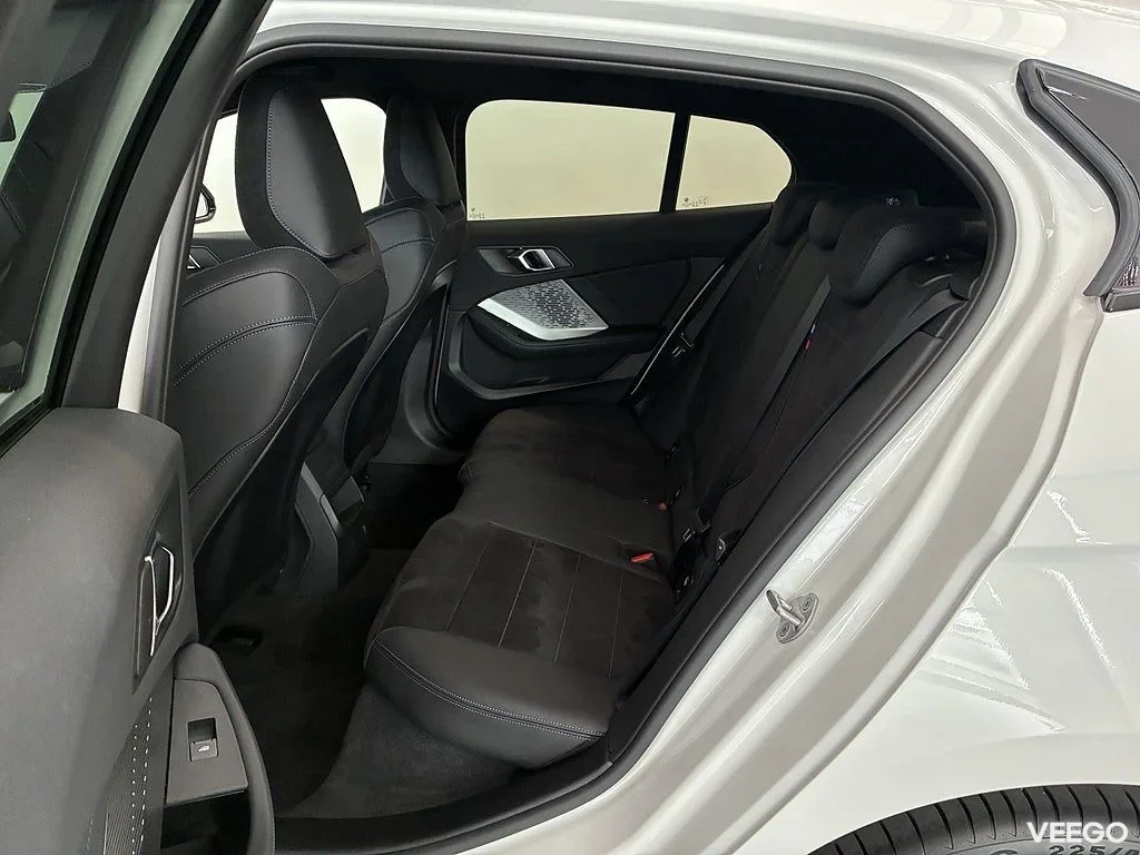 BMW 120 M Sport Aut Drive/Park-Assist Rattvärme Tonade rutor 125kW