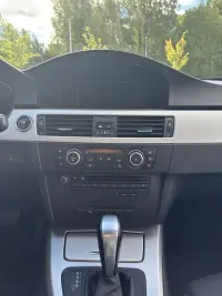 BMW 318 2.0 105kW thumbnail
