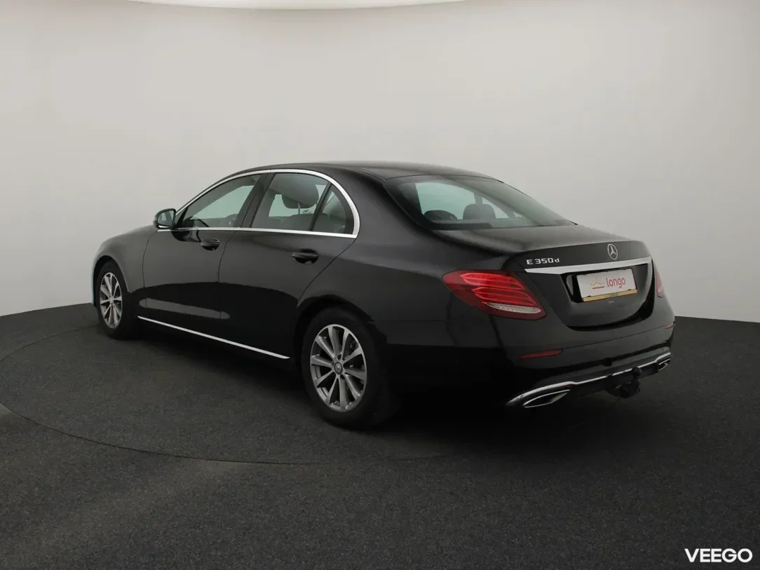 Mercedes-Benz E350 3 190kW