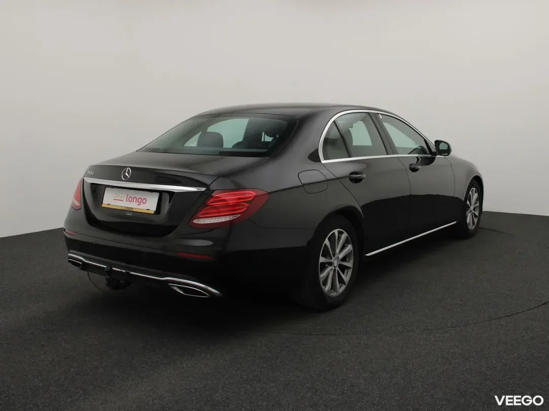 Mercedes-Benz E350 3 190kW