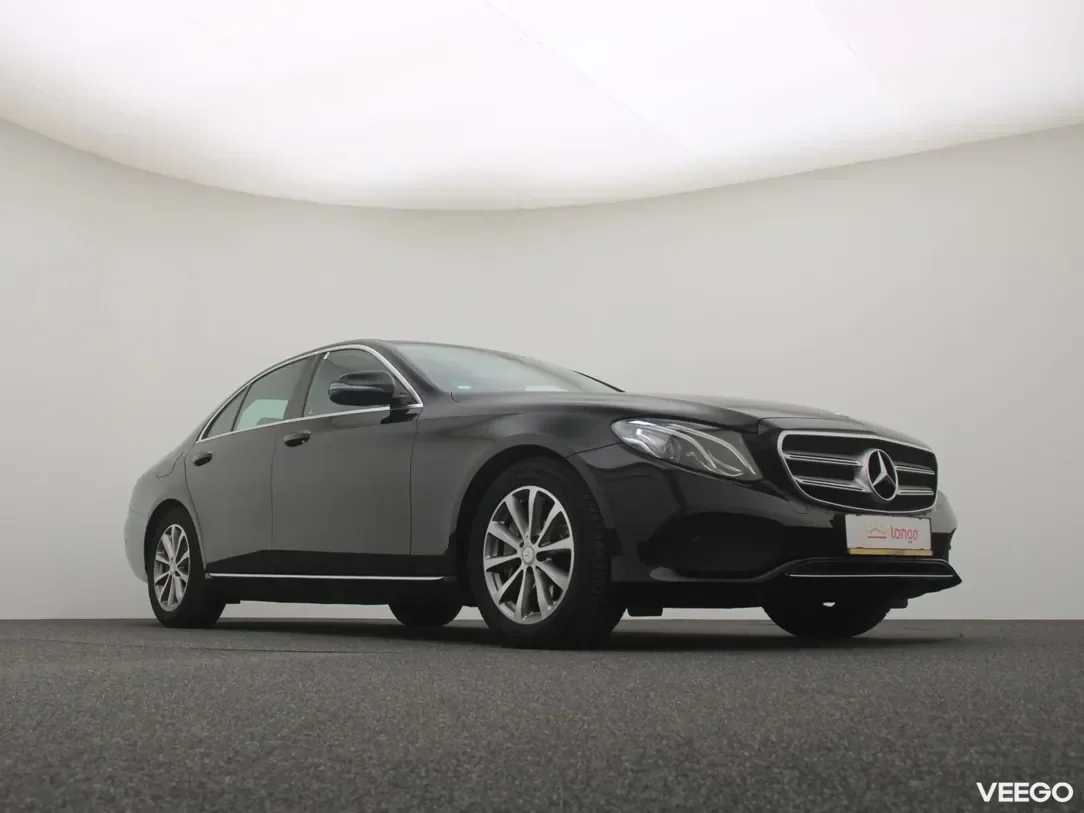 Mercedes-Benz E350 3 190kW