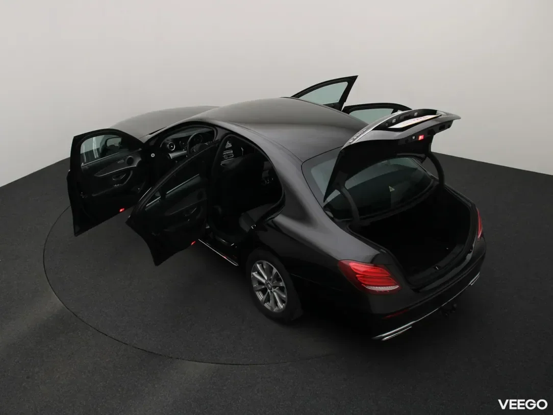 Mercedes-Benz E350 3 190kW