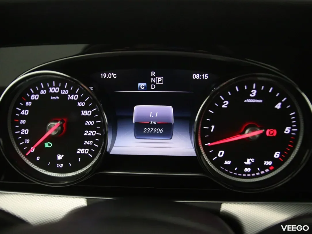 Mercedes-Benz E350 3 190kW