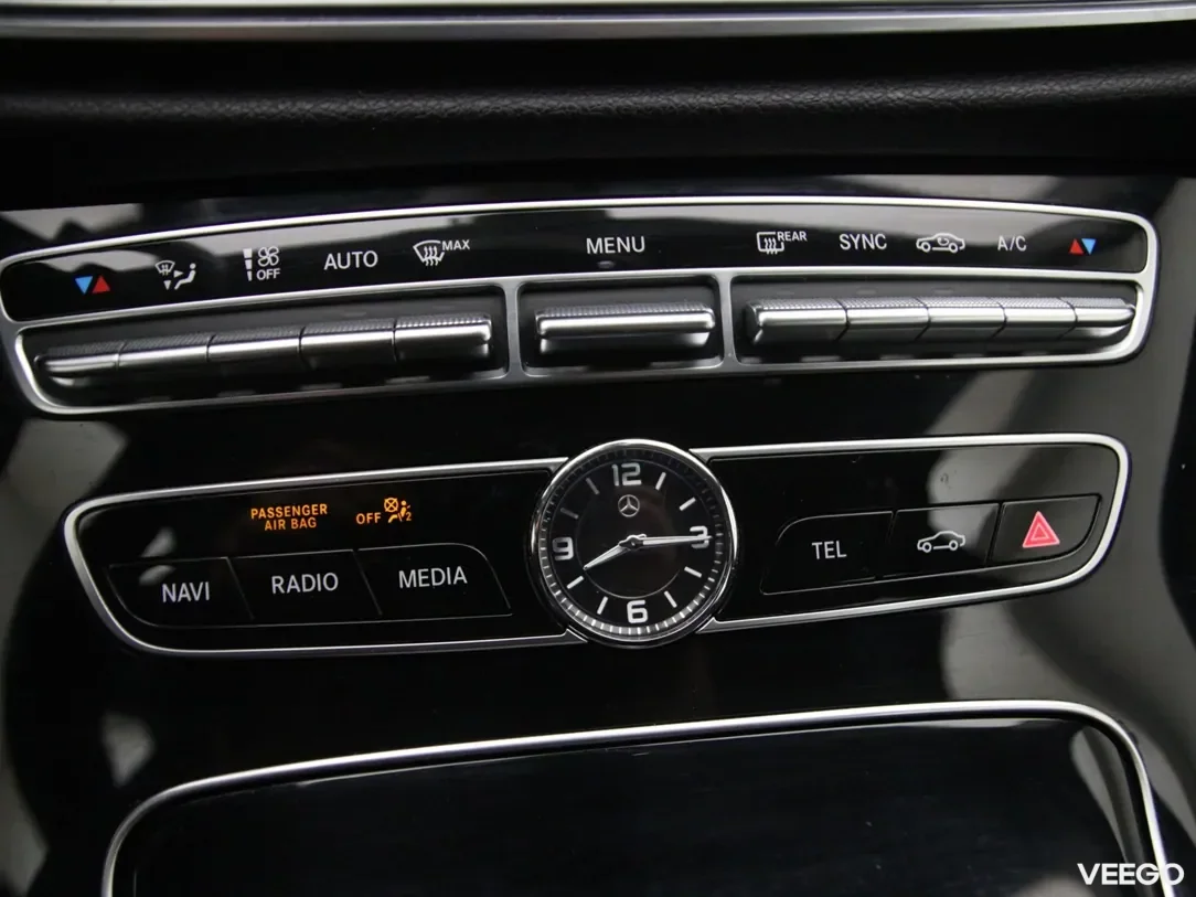 Mercedes-Benz E350 3 190kW