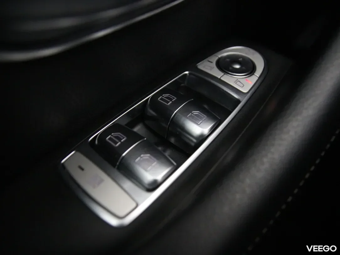 Mercedes-Benz E350 3 190kW