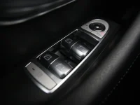 Mercedes-Benz E350 3 190kW thumbnail