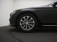 Mercedes-Benz E350 3 190kW thumbnail