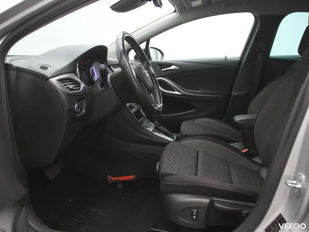 Opel Astra 1.4 107kW