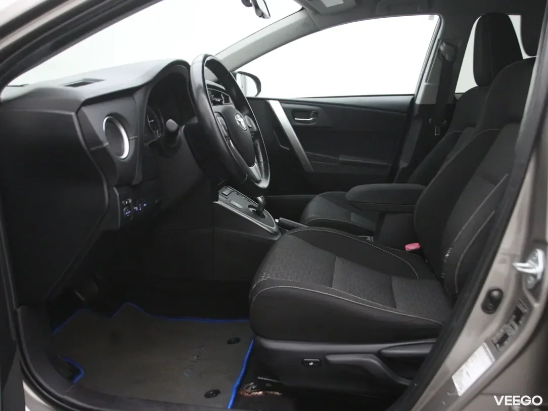Toyota Auris 1.8 100kW
