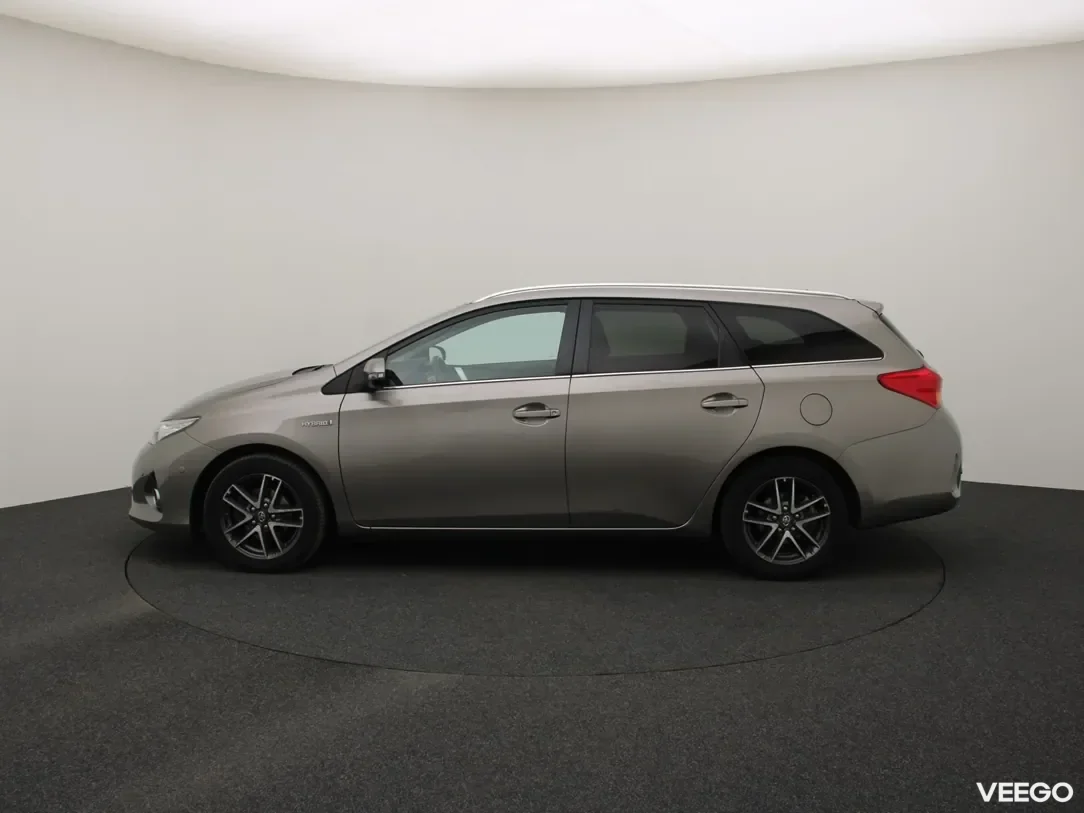 Toyota Auris 1.8 100kW