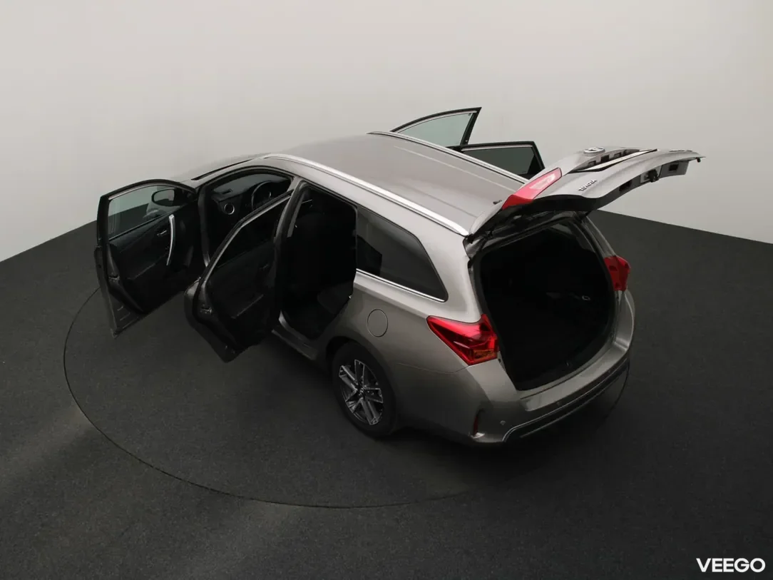 Toyota Auris 1.8 100kW