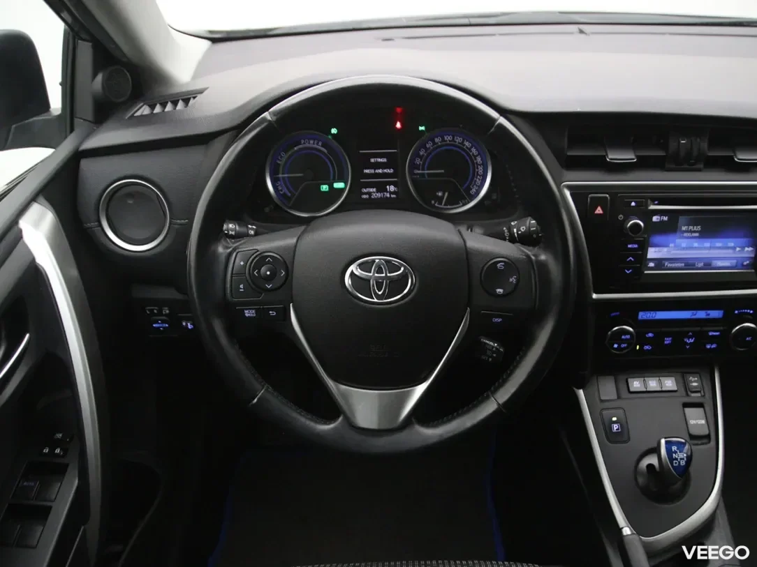 Toyota Auris 1.8 100kW