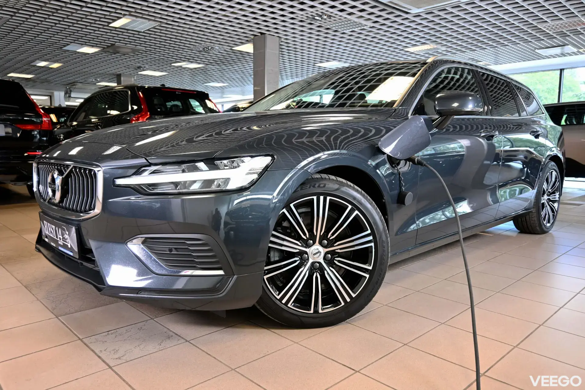 Volvo V60 AWD T8 H&K INSCRIPTION XENIUM INTELLI SAFE MY21 2 293kW
