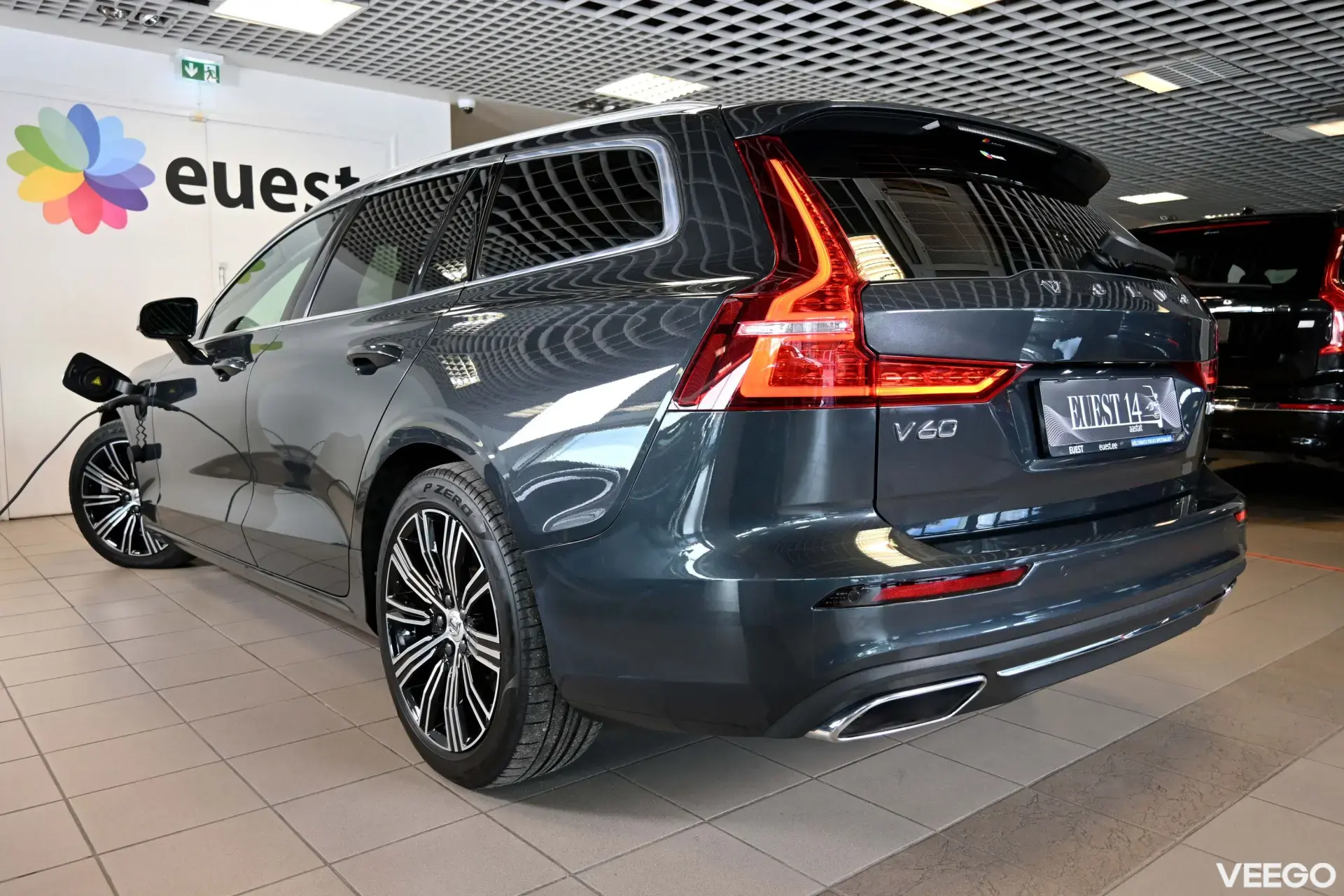 Volvo V60 AWD T8 H&K INSCRIPTION XENIUM INTELLI SAFE MY21 2 293kW