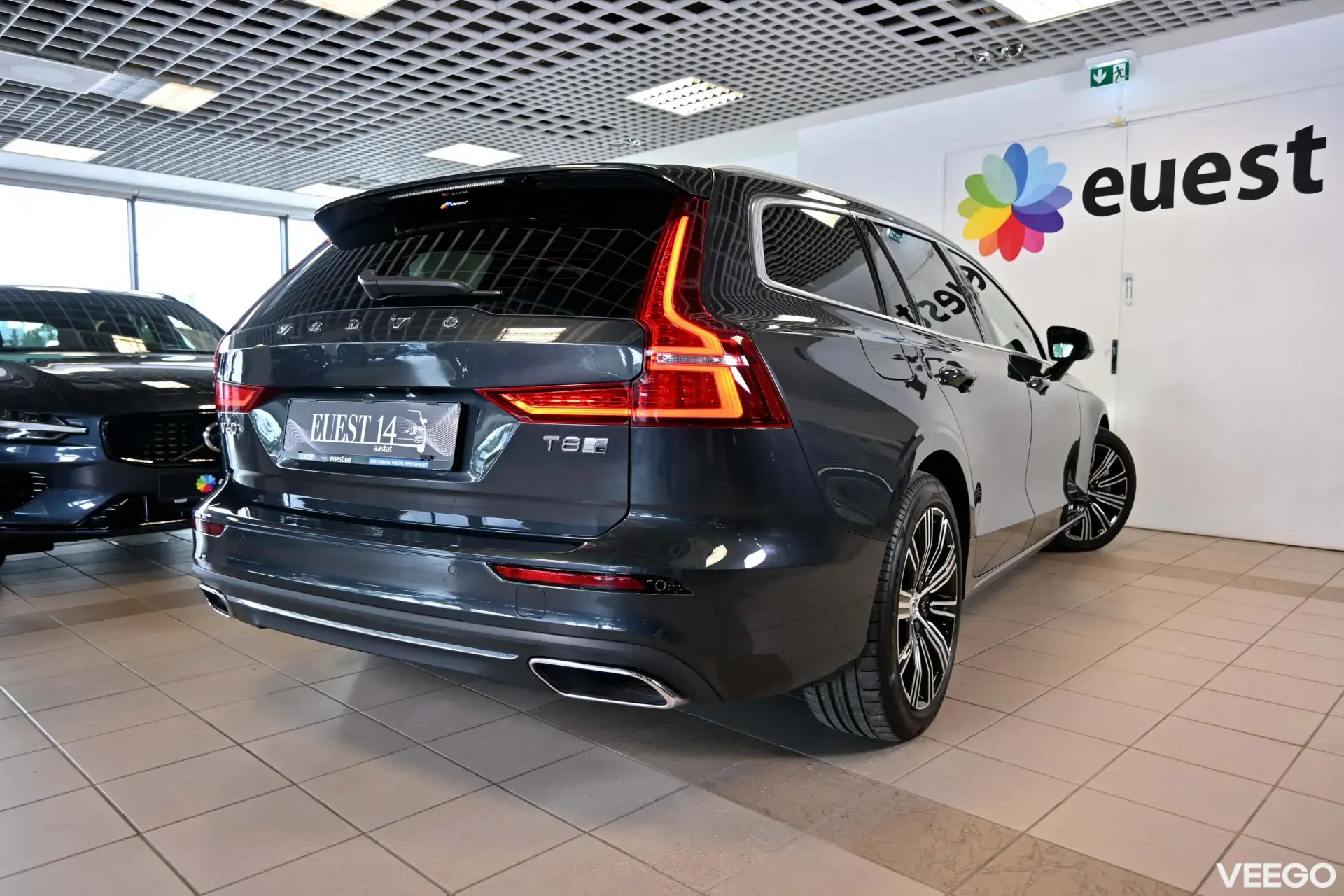Volvo V60 AWD T8 H&K INSCRIPTION XENIUM INTELLI SAFE MY21 2 293kW