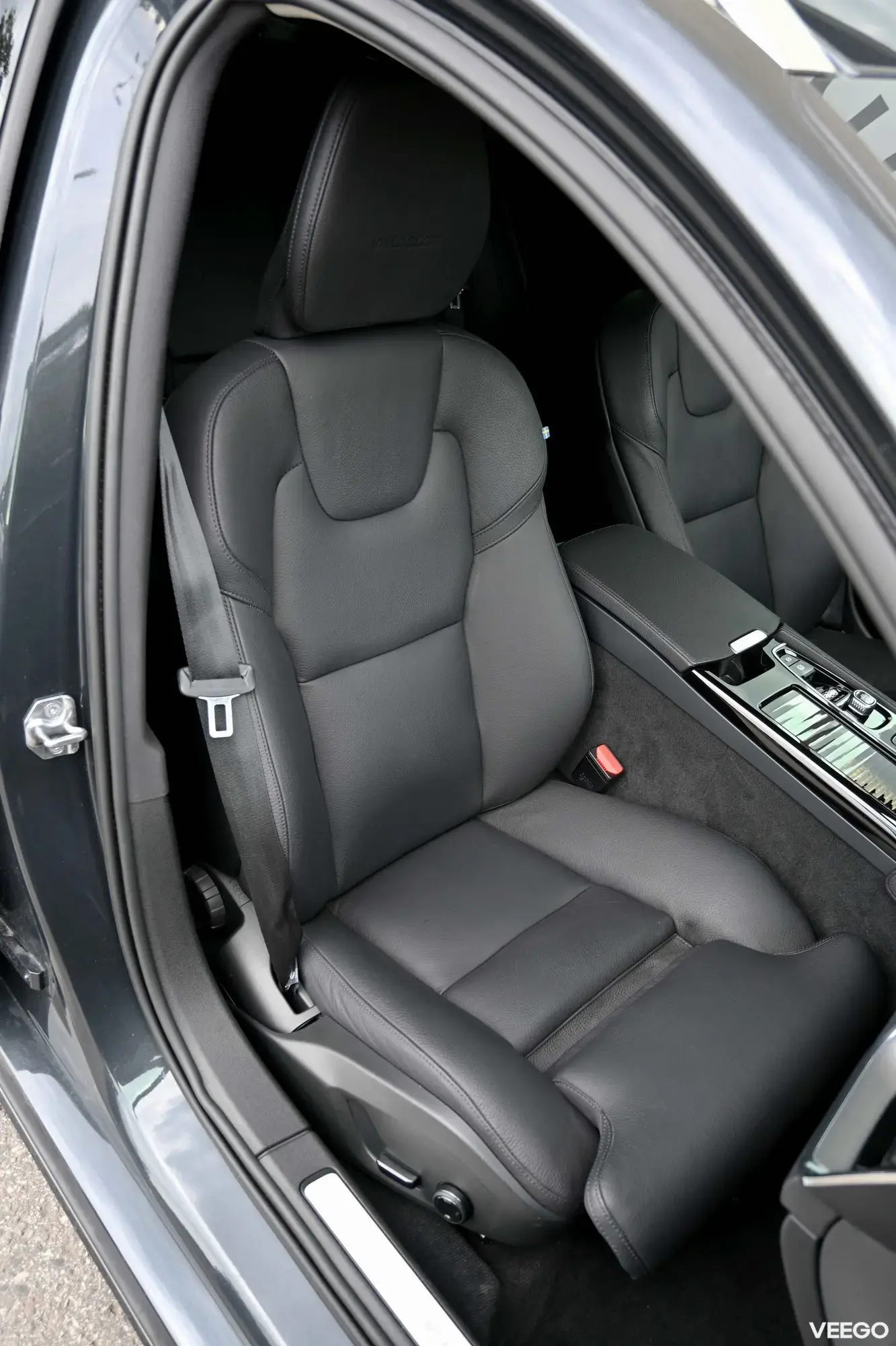 Volvo V60 AWD T8 H&K INSCRIPTION XENIUM INTELLI SAFE MY21 2 293kW