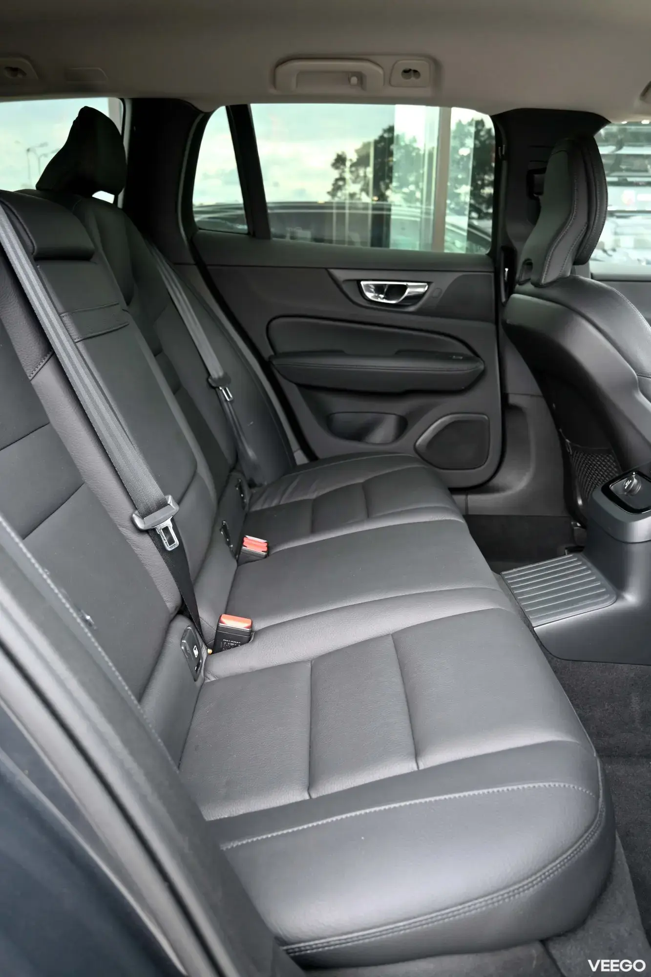 Volvo V60 AWD T8 H&K INSCRIPTION XENIUM INTELLI SAFE MY21 2 293kW