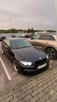 BMW 318 E90 2.0 90kW thumbnail
