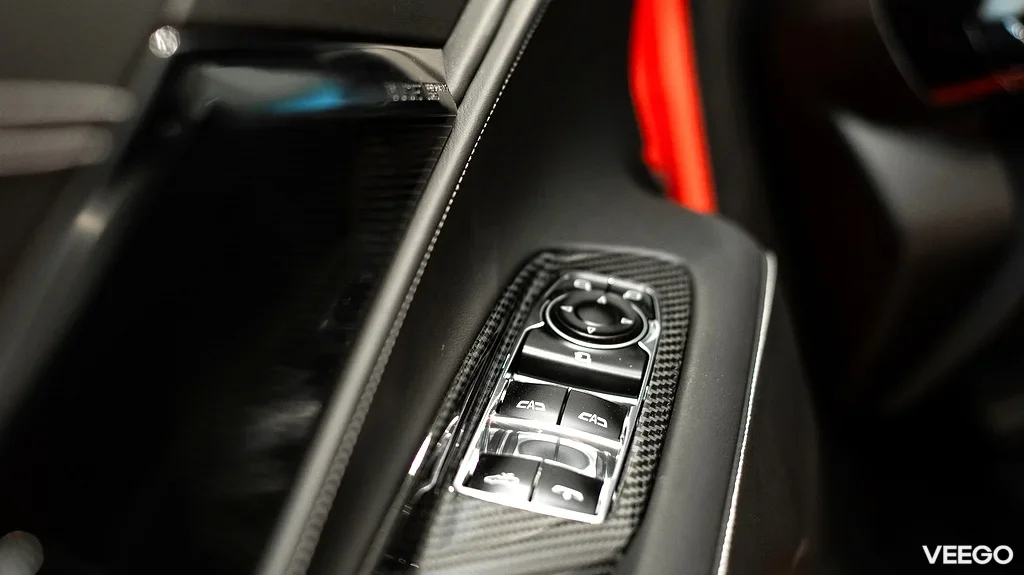 Chevrolet Corvette STINGRAY CONVERTIBLE 6.2 354kW