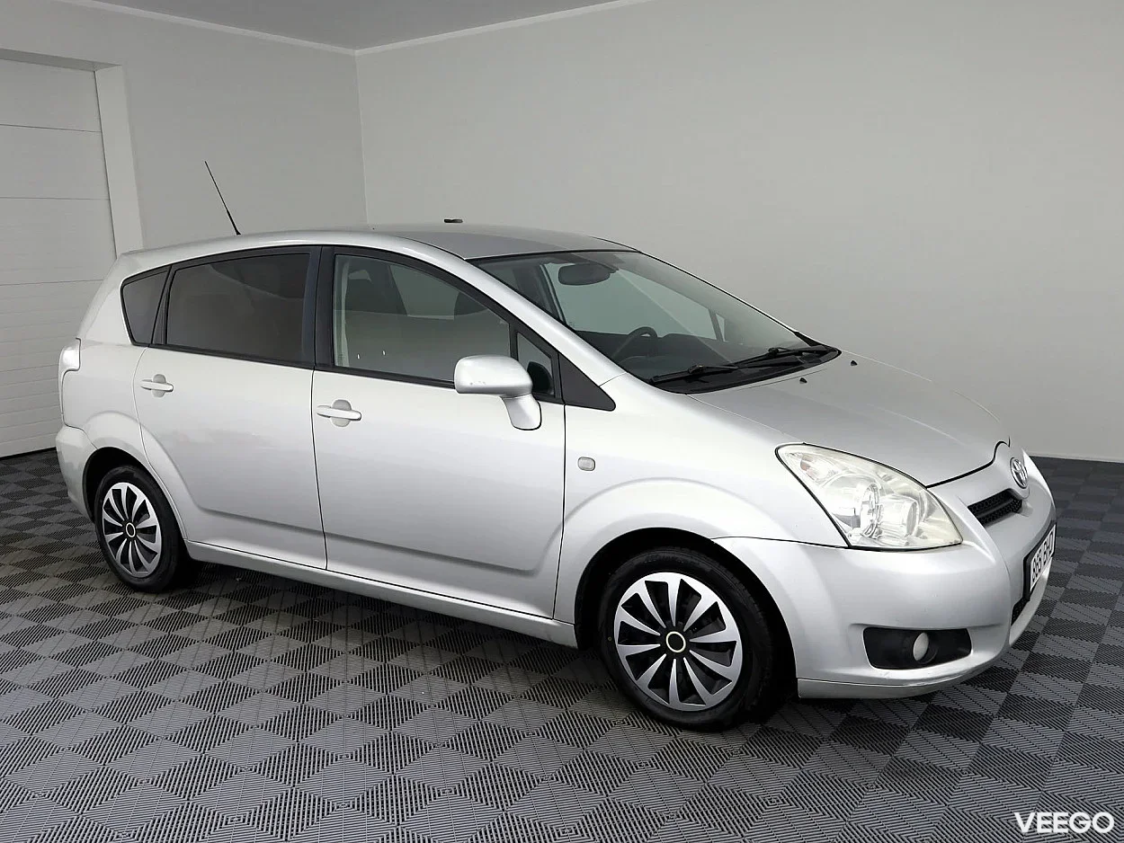 Toyota Corolla Verso 2.2 100kW