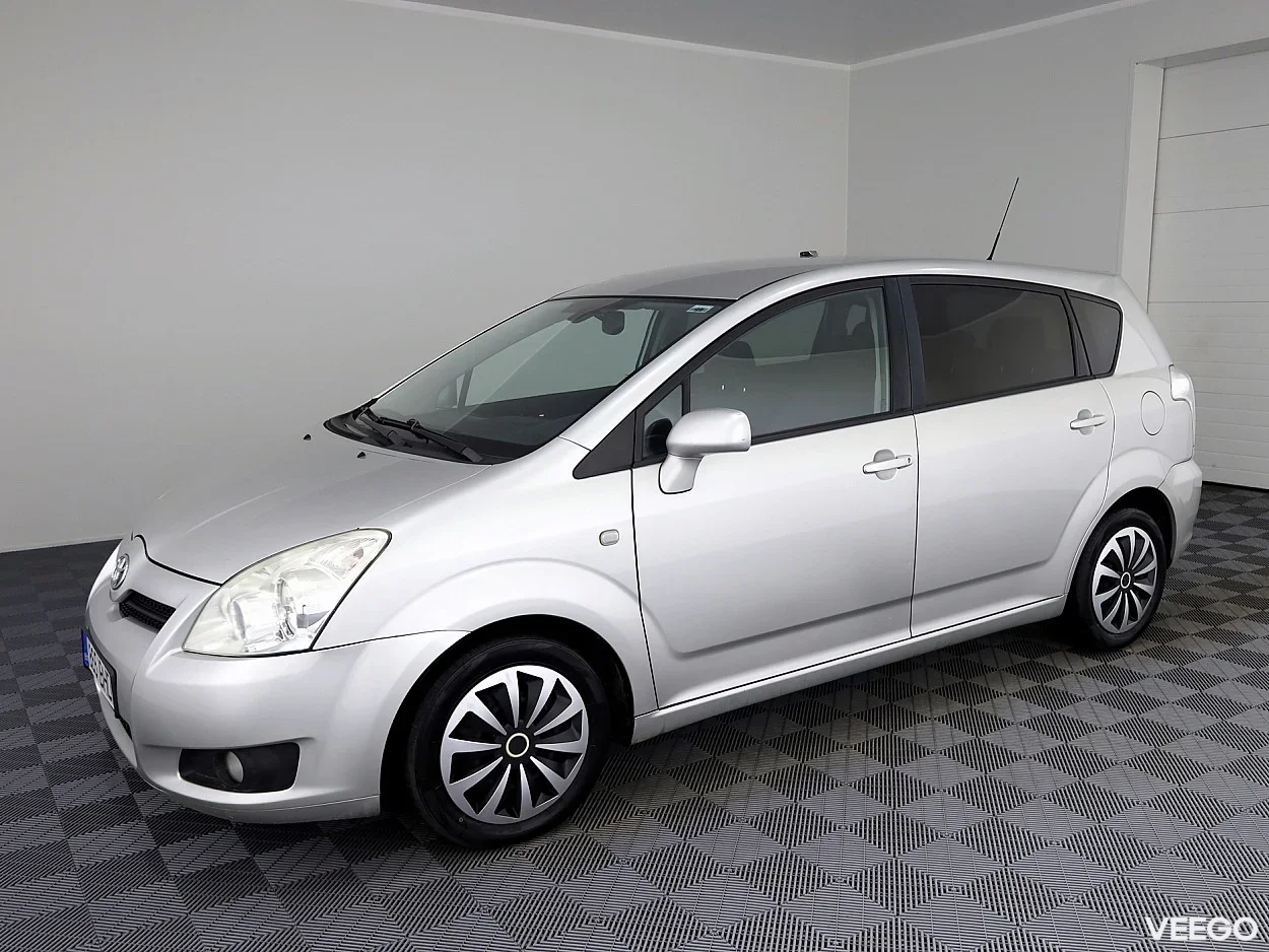 Toyota Corolla Verso 2.2 100kW