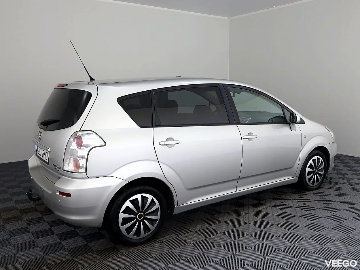 Toyota Corolla Verso 2.2 100kW