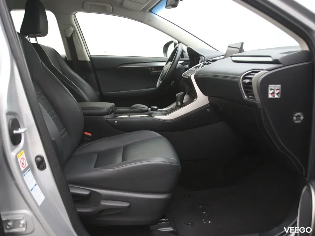 Lexus NX 2.5 145kW