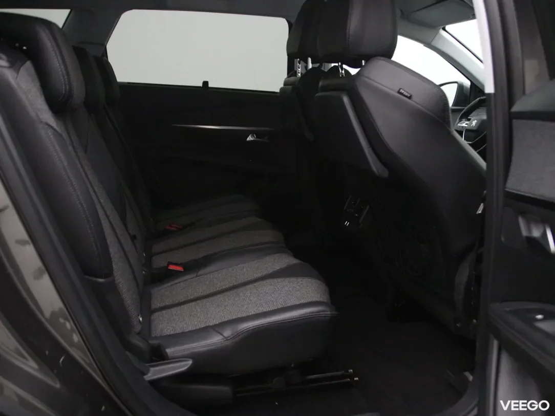 Peugeot 5008 1.2 96kW